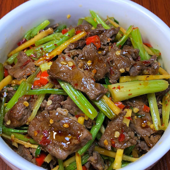 芹菜炒牛肉