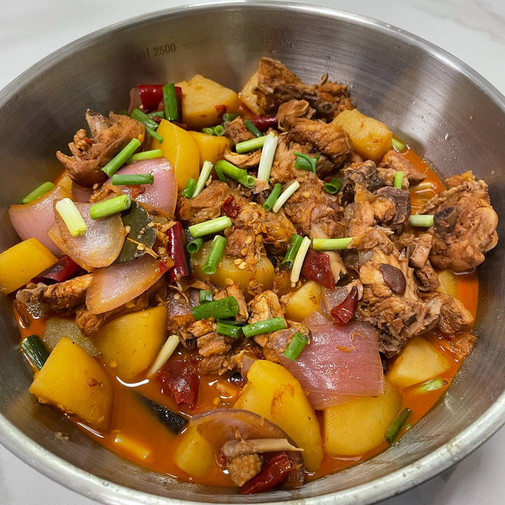 Da Pan Ji (Big Plate Chicken)