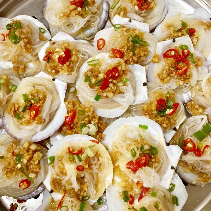 Steamed Scallops with Garlic Vermicelli