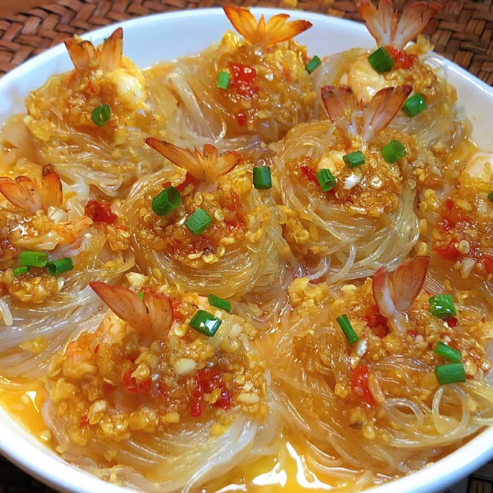 Steamed Shrimp with Garlic Vermicelli